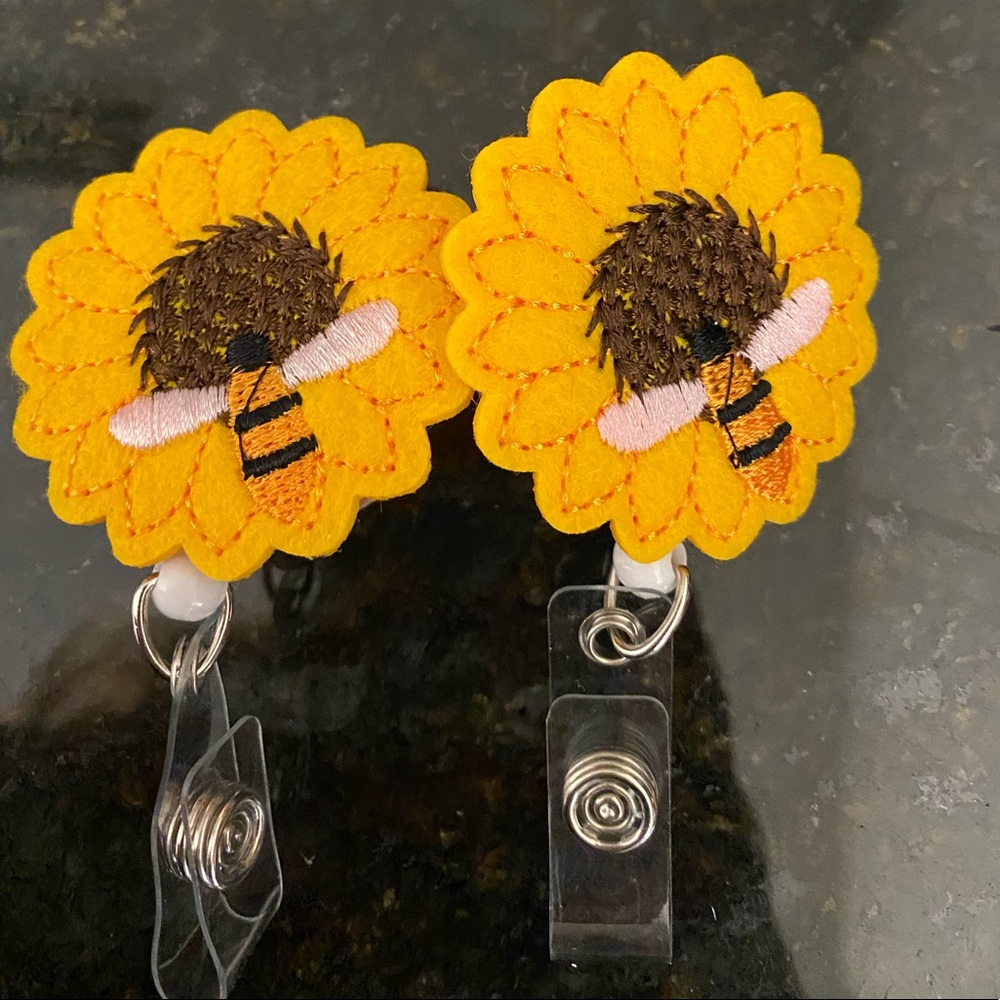 Badge reels